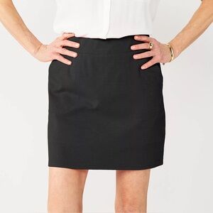 NWT! CROFT and BARROW Easy Pull on Mid Rise Skort in Black Size XS